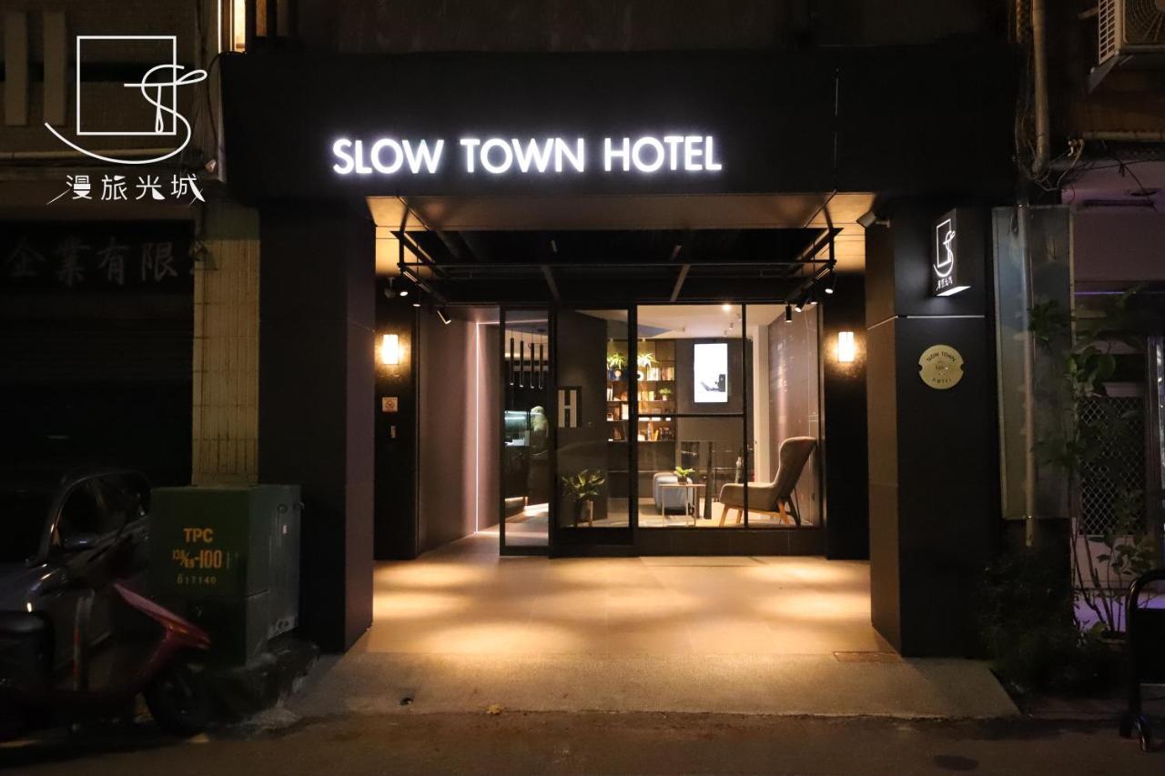 Slow Town Hotel-Glowing Taichung Exterior photo