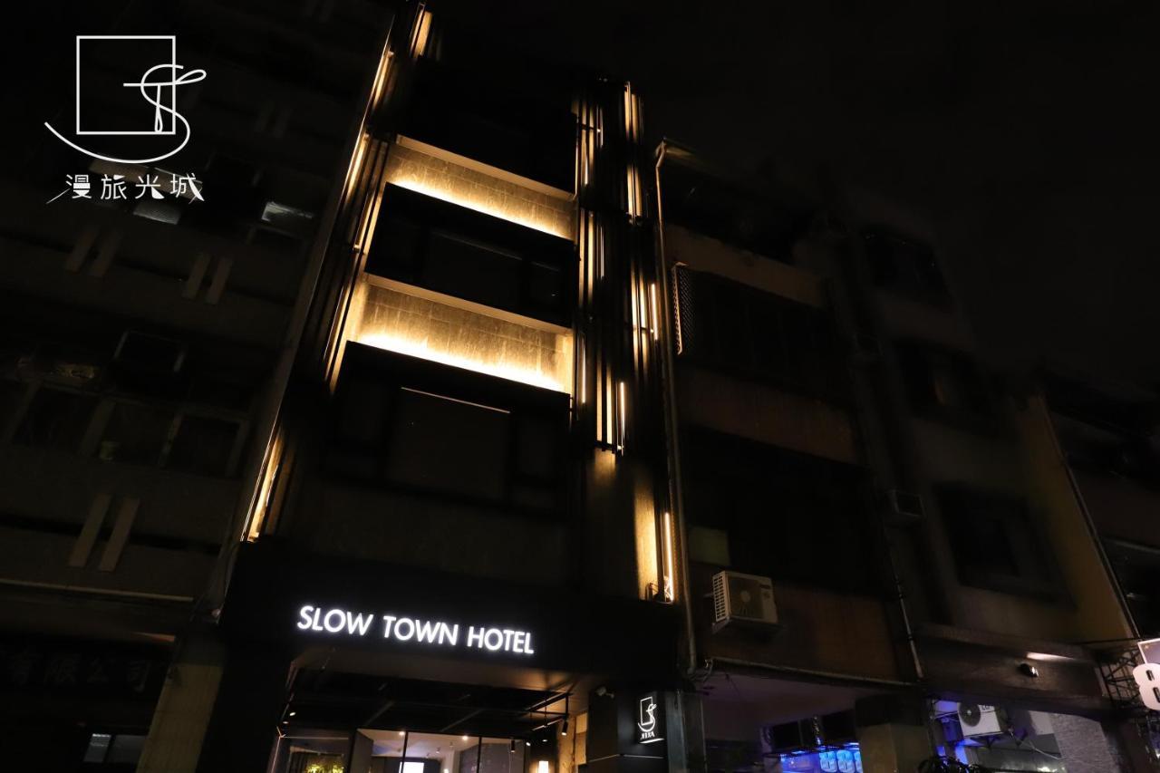 Slow Town Hotel-Glowing Taichung Exterior photo