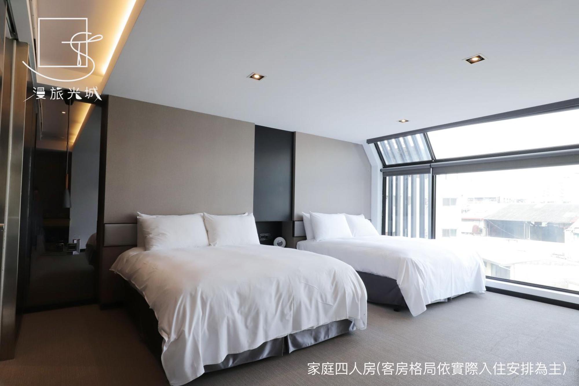 Slow Town Hotel-Glowing Taichung Room photo