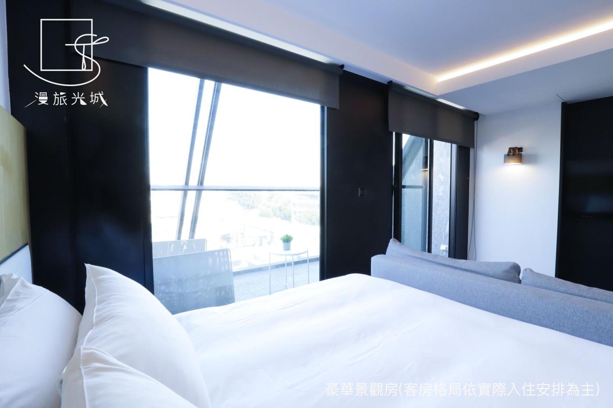 Slow Town Hotel-Glowing Taichung Room photo